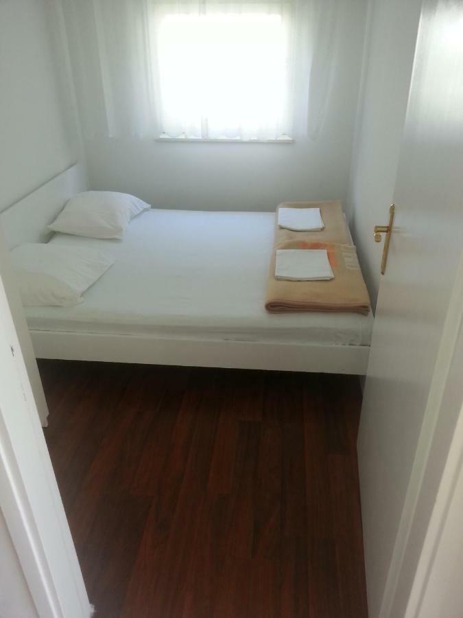 Ante Apartmani Crikvenica Luaran gambar